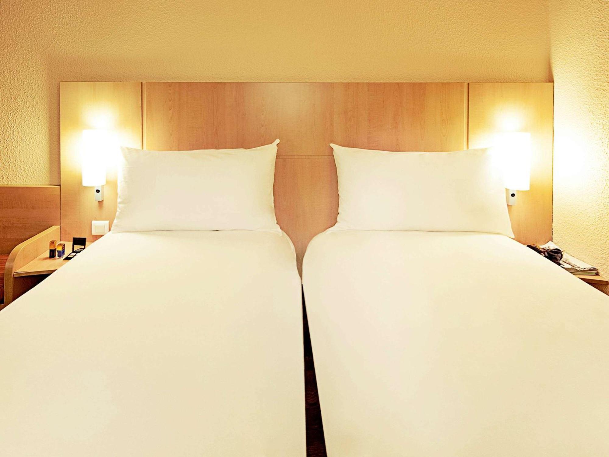 Hotel Ibis Lyon Est Chaponnay Exteriér fotografie