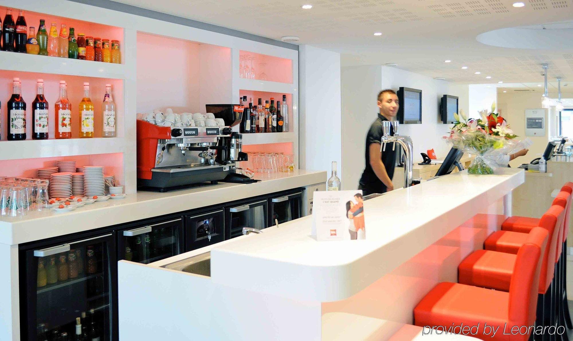 Hotel Ibis Lyon Est Chaponnay Exteriér fotografie