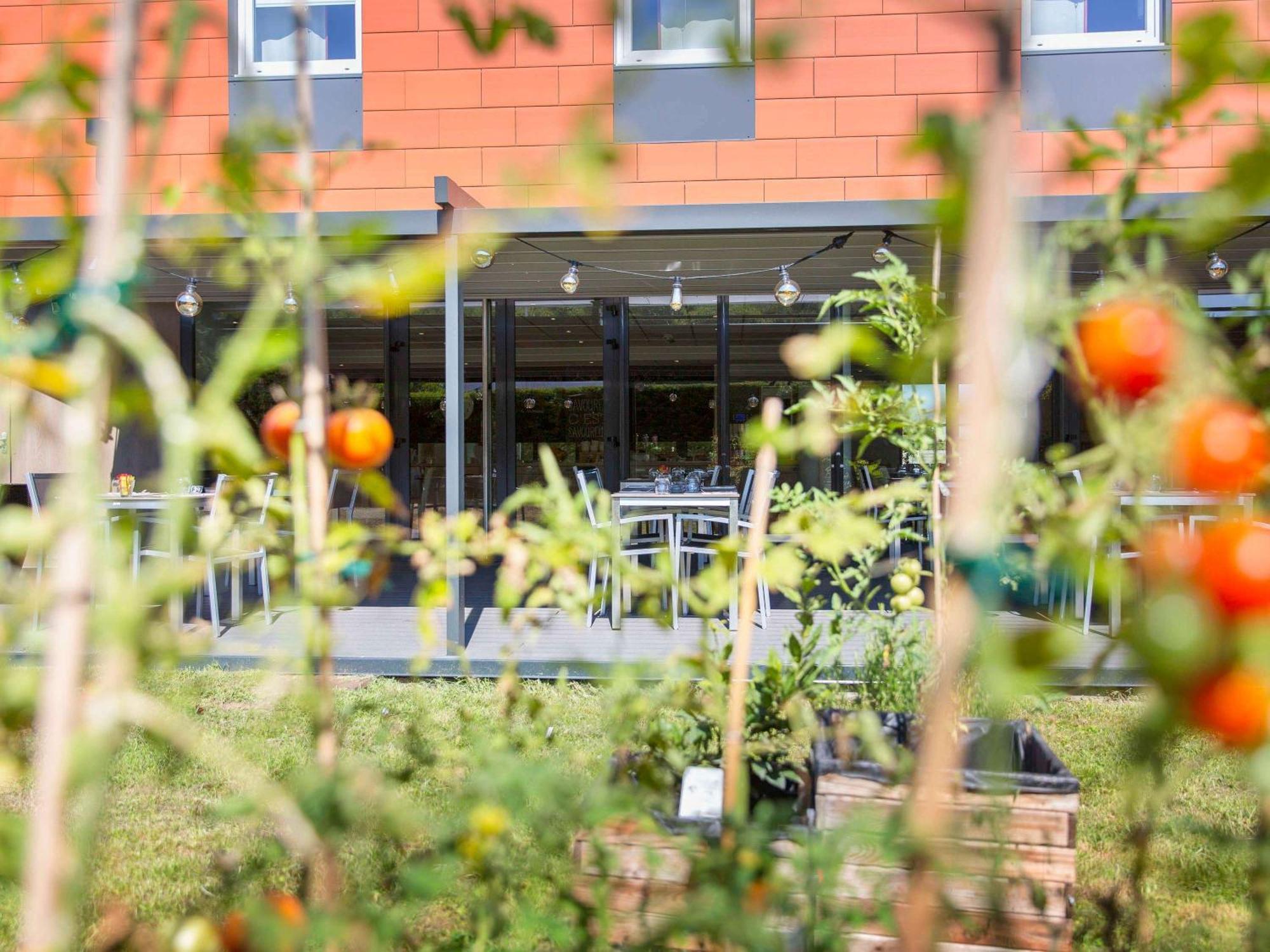 Hotel Ibis Lyon Est Chaponnay Exteriér fotografie