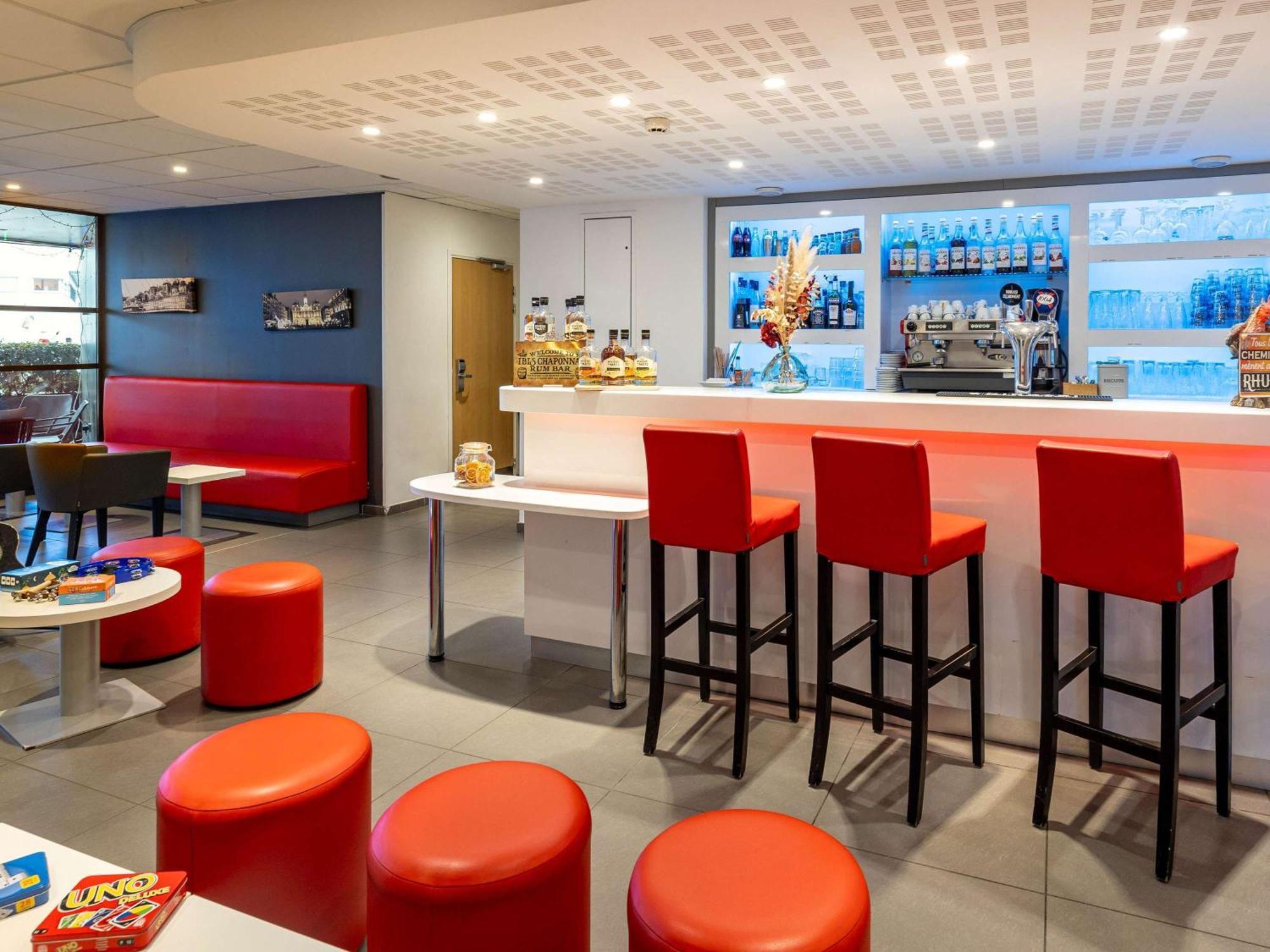 Hotel Ibis Lyon Est Chaponnay Exteriér fotografie