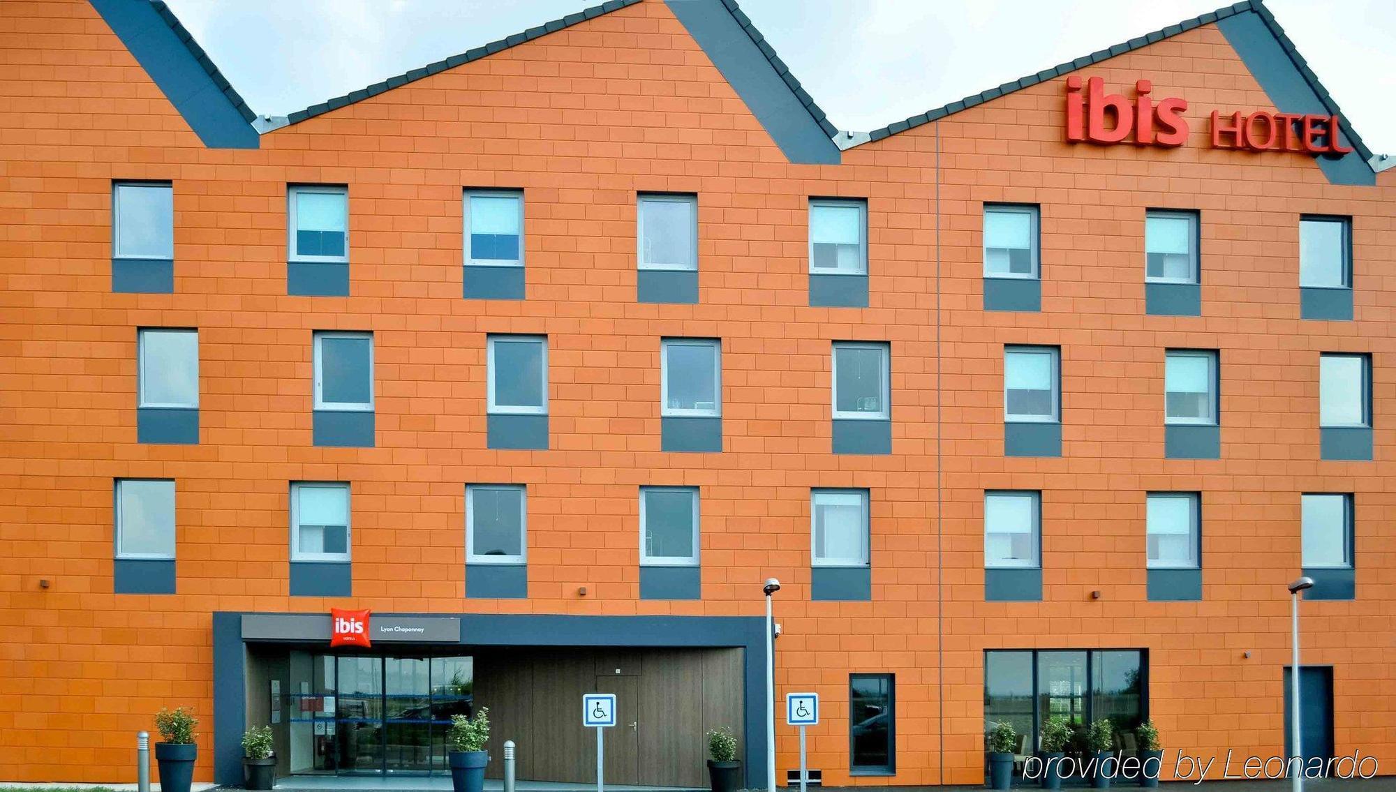 Hotel Ibis Lyon Est Chaponnay Exteriér fotografie